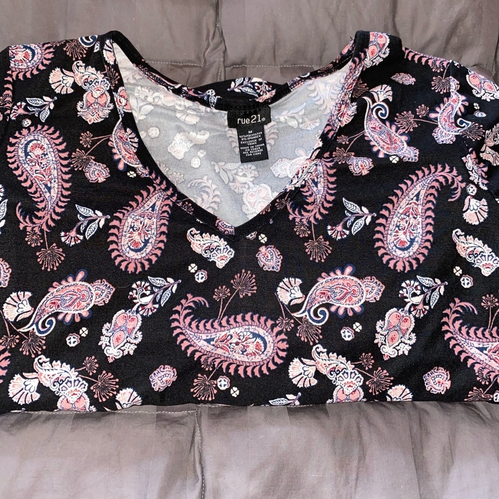 Rue 21 patterned t-shirt